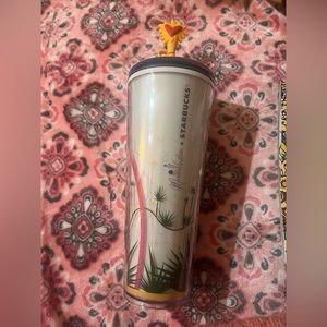 NWT Starbucks Manuela Guillen Venti
Tumbler
